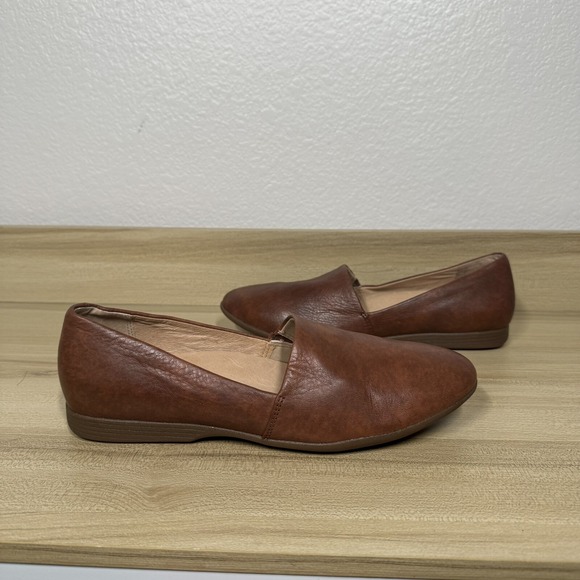 Dansko Shoes - Dansko Larisa Leather Slip-on Flats Women's Size 39 Saddle Comfort Arch Support